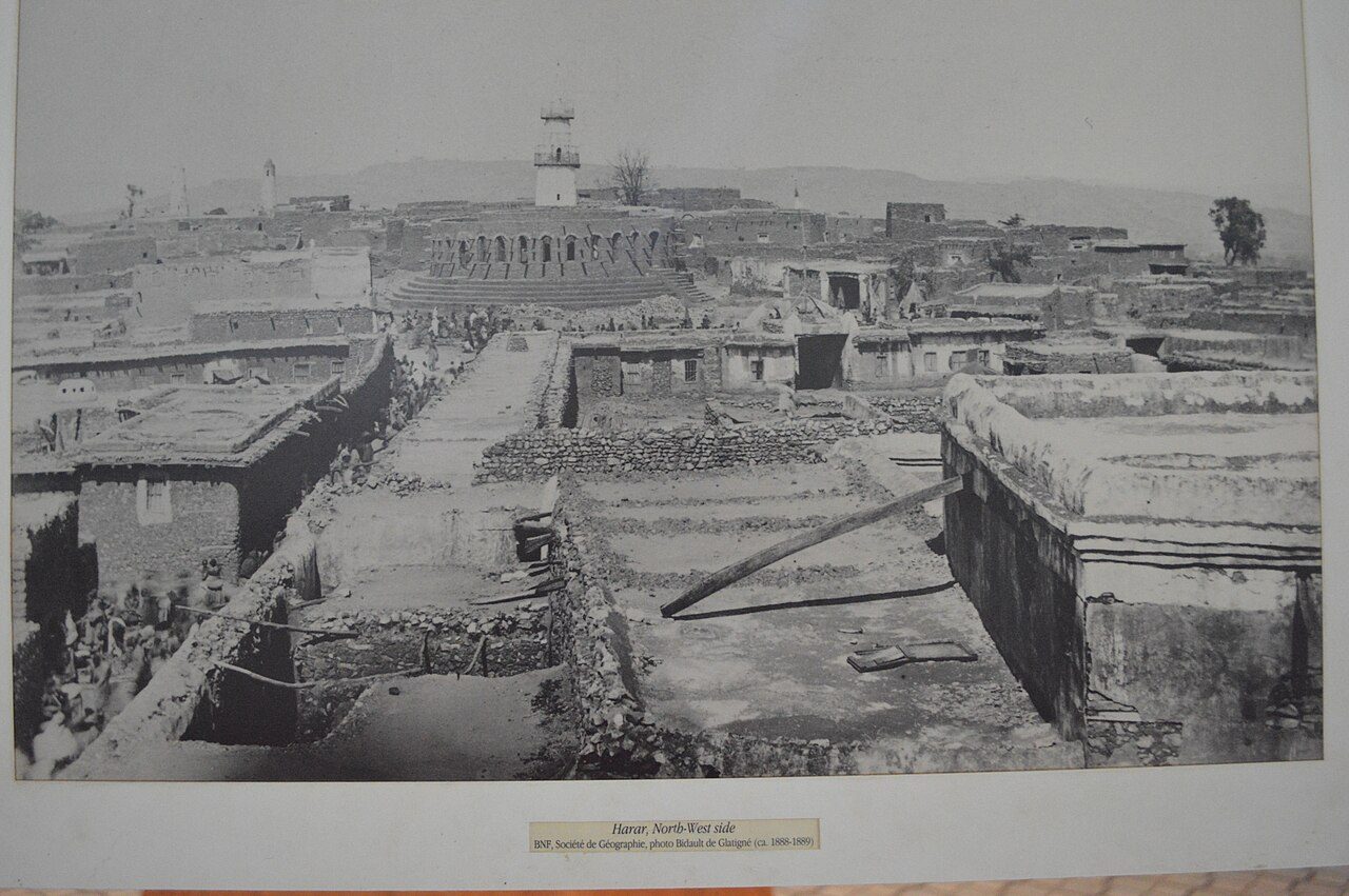 Historic City Walls & Gate